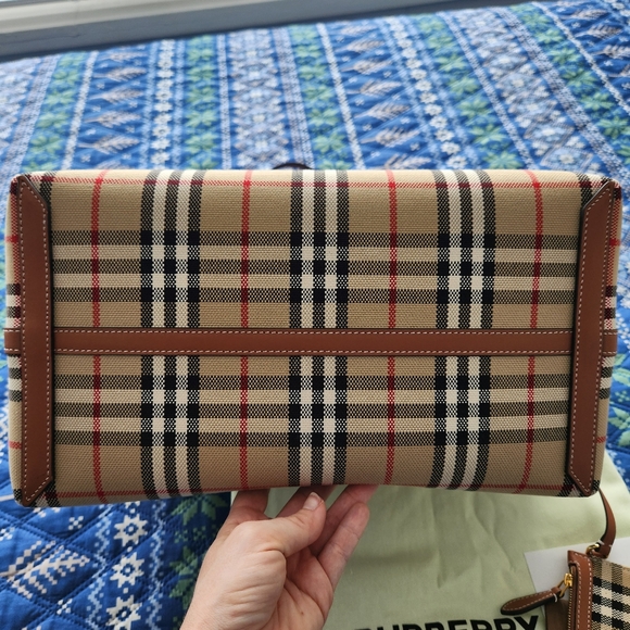 Burberry Medium London Check Tote Bag In Briar Brown /Black Luxury Designer - Picture 7 of 13